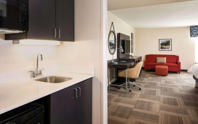 Hampton Inn Charleston-Southridge