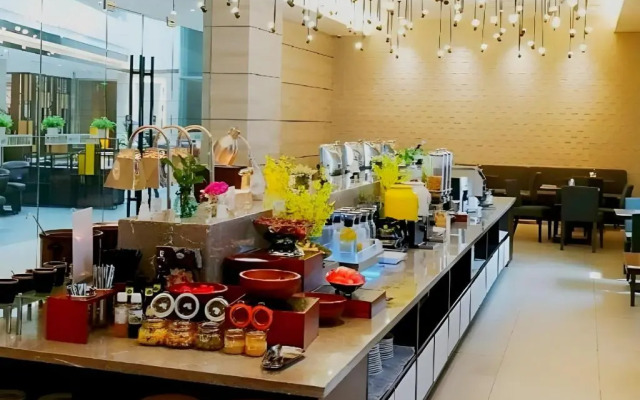 Home Inn Plus Suzhou Wujiang Fenhu Luxin Avenue