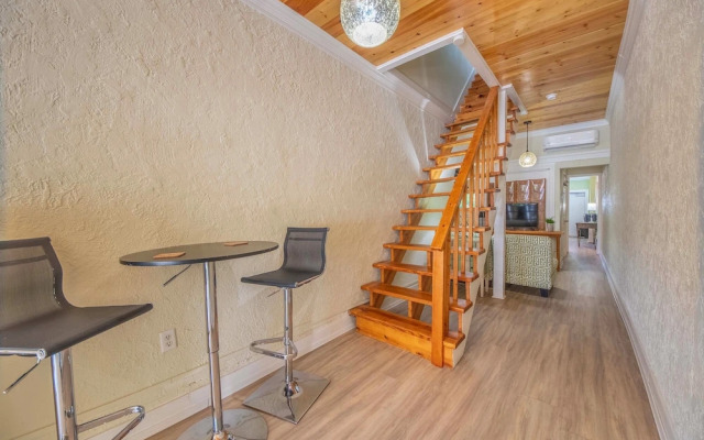 Stroll Into Town: Cozy Apartment in Kilmarnock