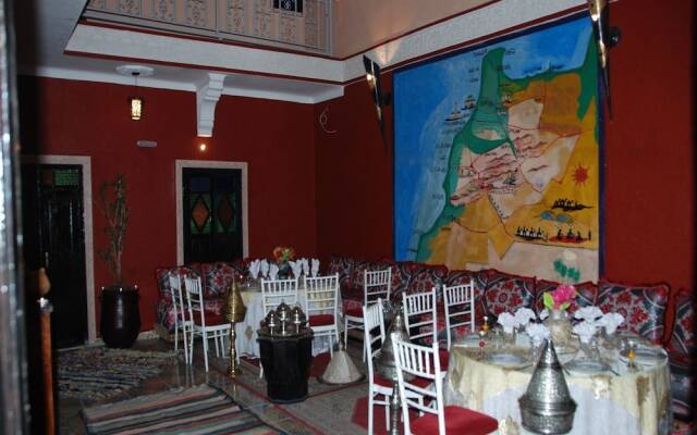 Red Castle Hostel - Backpacker