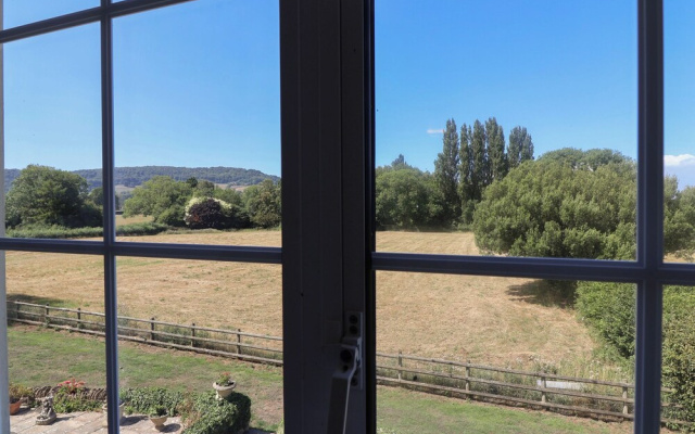 Leafield Cottage