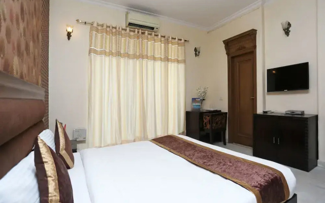 The Red Orchid By OYO Rooms