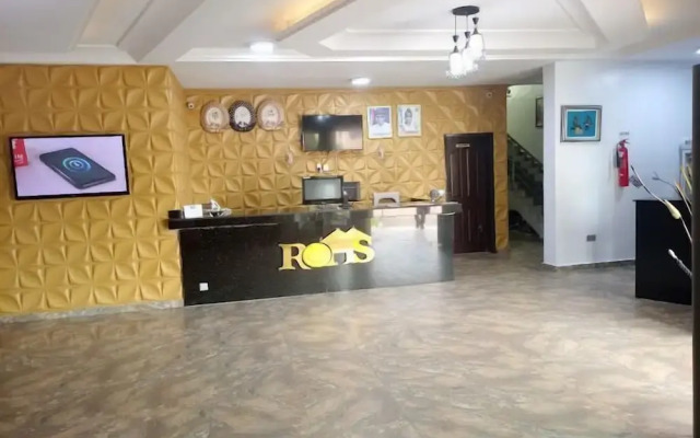 Rolak Hotel and Suites