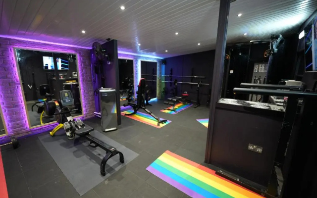 Revolver Glasgow