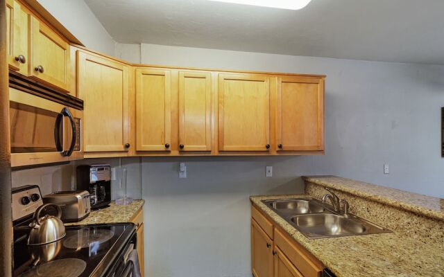 Campus Walk Condo 2 BR by Casago