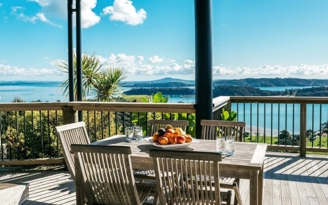 Te Whau Lodge