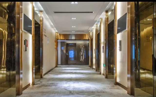Rezen Select Hotel (Chongqing Jiefangbei)