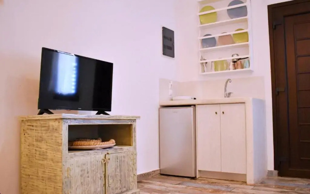 Tzamaros Studios Kythnos