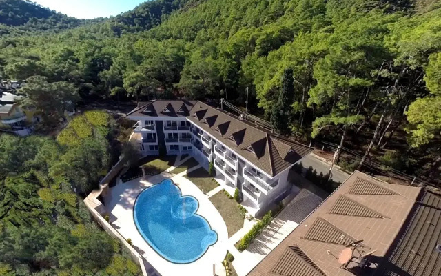Truemar Hotels & Suites