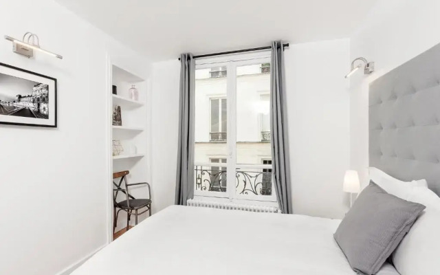 Luxury 4 Bedrooms Opera Lafayette II by Livinparis