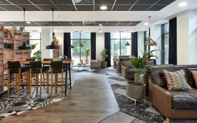 Student Only Southampton Crossings