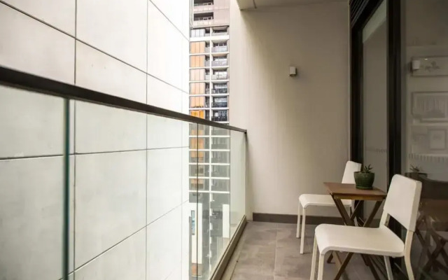 Eclectic 1 Bedroom South Yarra Hideaway