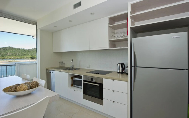 1 Bright Point Apartment 1402