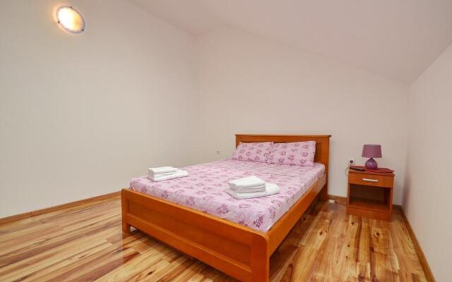 Apartments Roganović