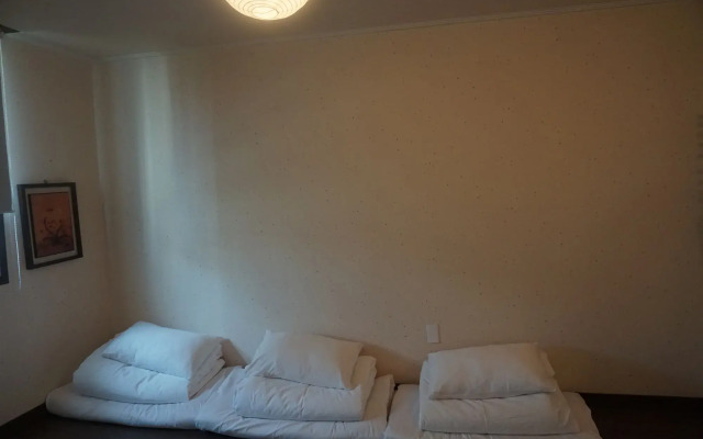 Grim Garden Guest House