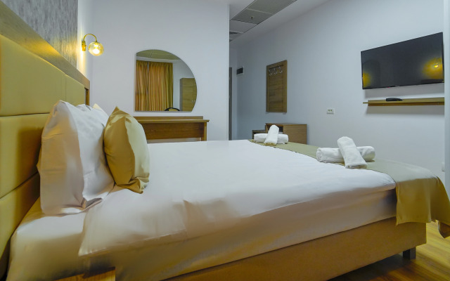 Sir Fundeni Hotel