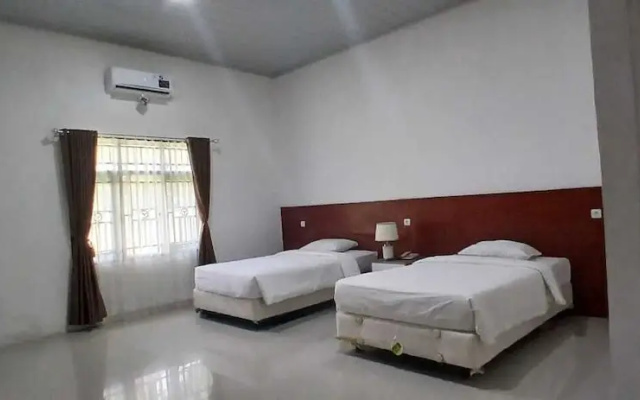 Edotel Saptra SMKN 1 PUJUT – Guest Rooms – Kecamatan Pujut