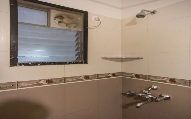 Hotel Eminent By OYO Rooms