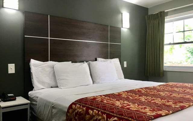 Red Carpet Inn