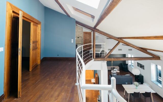 Grand Duplex 230 m2 Place Comedie