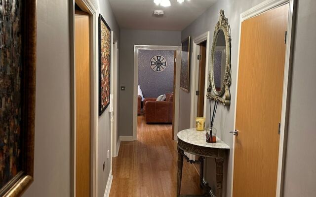 Tony's Court, Beautifully Furnished 2bedrooms Flat