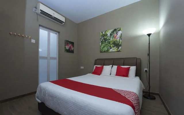 OYO 90231 Hotel By The Park Plt