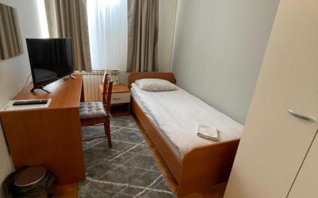 Perla Inn