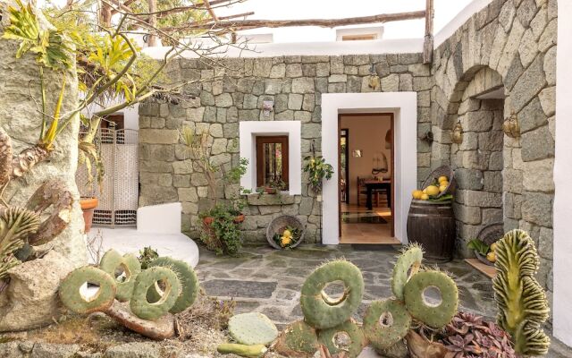 Ravino Secret Retreat
