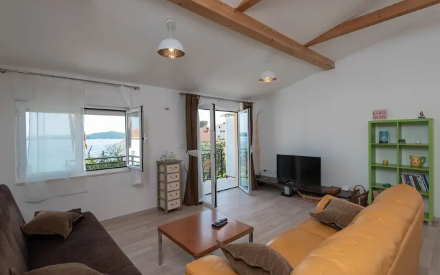 Apartment Square