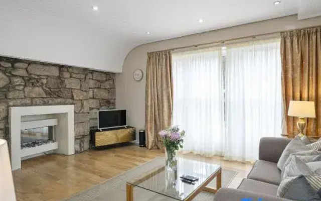 Rose Street apartment