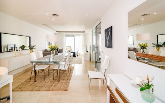 LAB-Modern 3 bedroom apart near beach