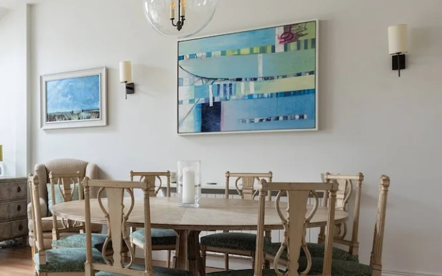 Granard Road by Onefinestay