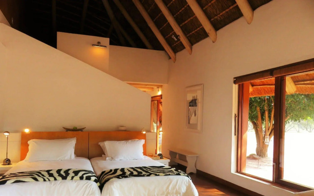 Zebras Crossing Lodge