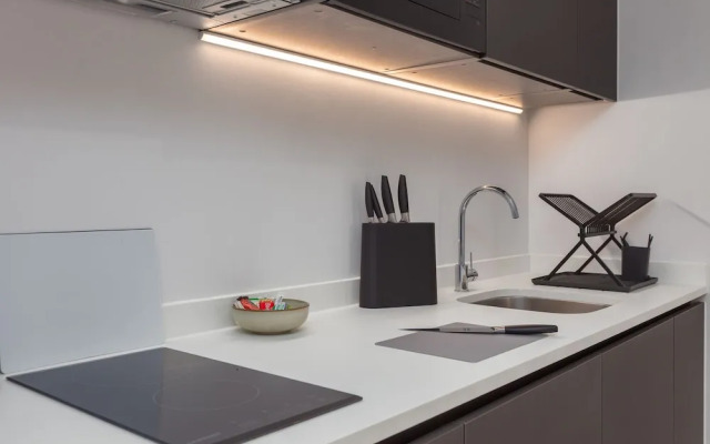 Modern 1-bed Flat in City Centre