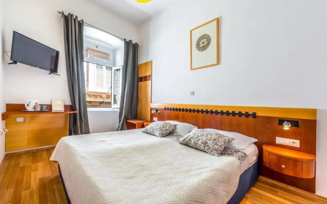 Kaboga street Rooms