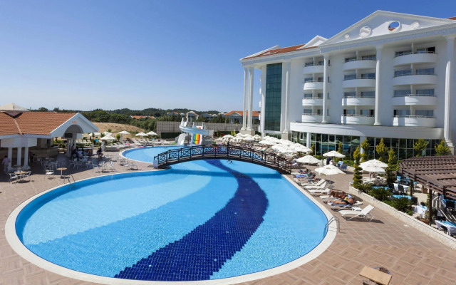Roma Beach Resort & Spa