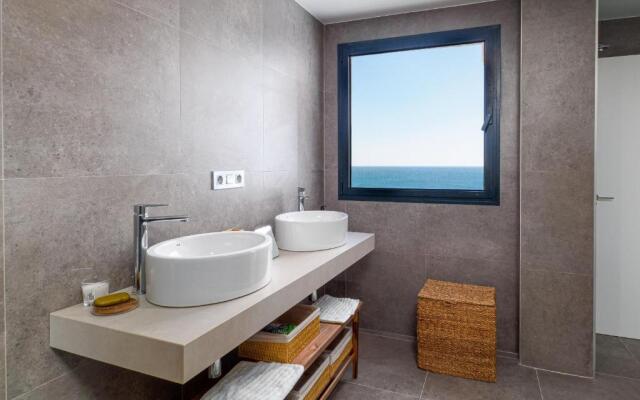 Blue Suite 2346