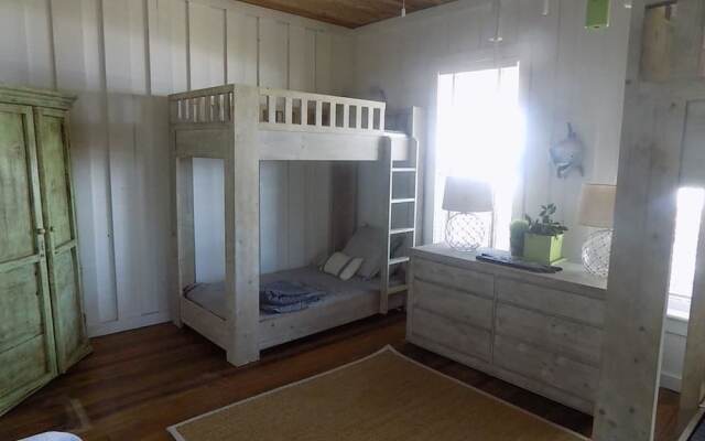 Delta House - 6 Br Home
