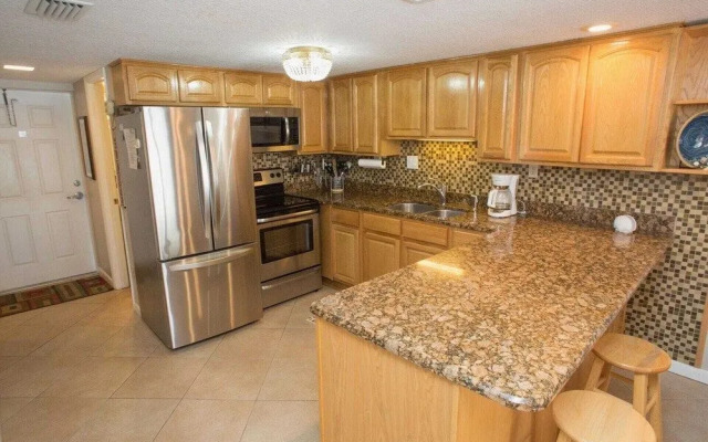 Win-San A-213 - 2 Br Condo