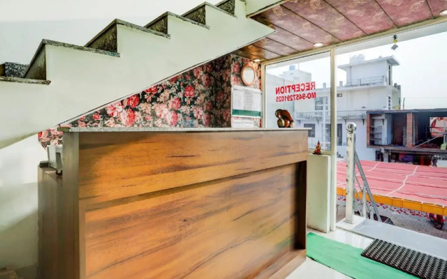 OYO 86157 Hotel Haveli Inn
