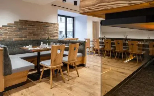 Hotel Goldener Hirsch