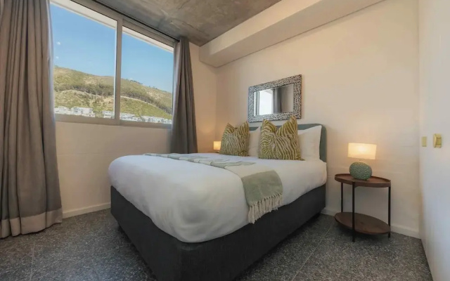 ONEHUNDRED on M - Fluent Serviced Apartments