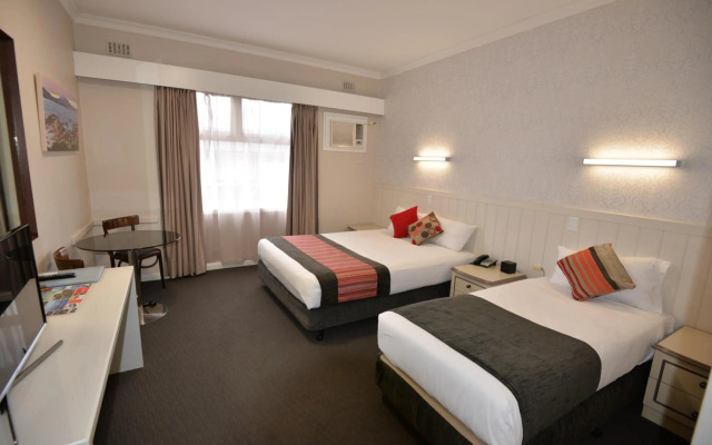 Country Comfort Amity Motel