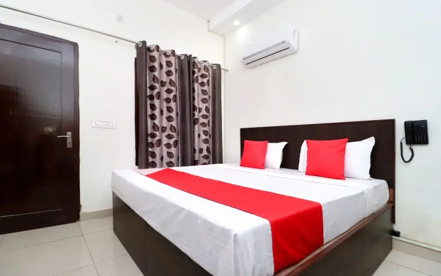 OYO 24142 Hotel Smart King