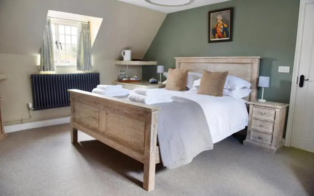 The Three Horseshoes Warham