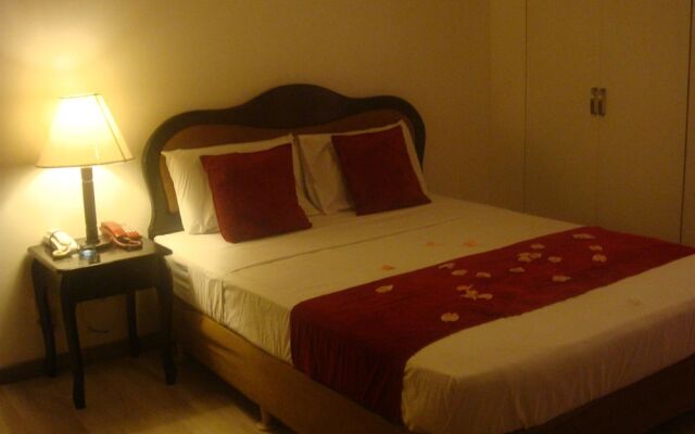 OYO 769 Poblacion Suites Polaris