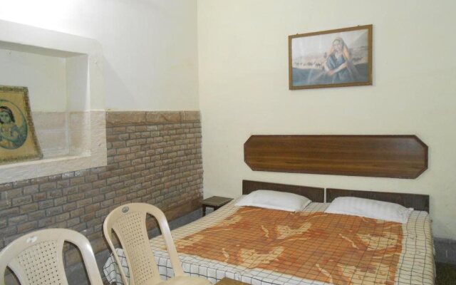 Gaurav Guest House