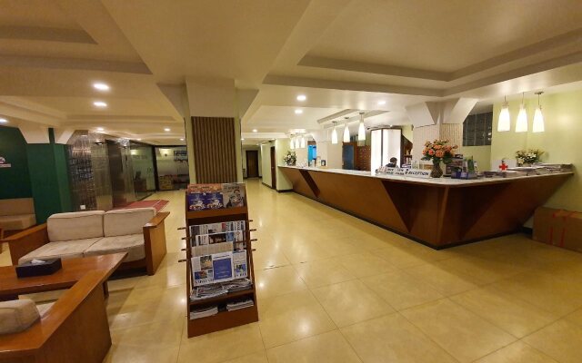 Clover Hotel