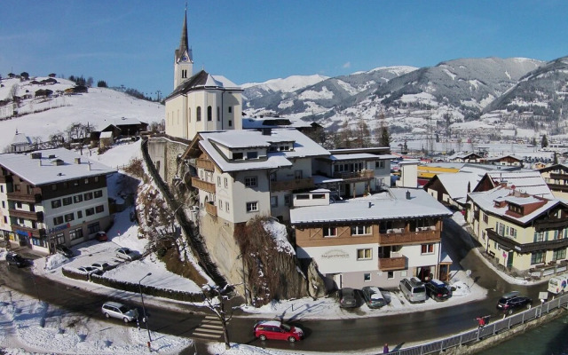 Spacious Apartment in Kaprun With a Private Sauna