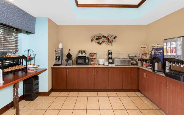 Microtel Inn & Suites by Wyndham Starkville
